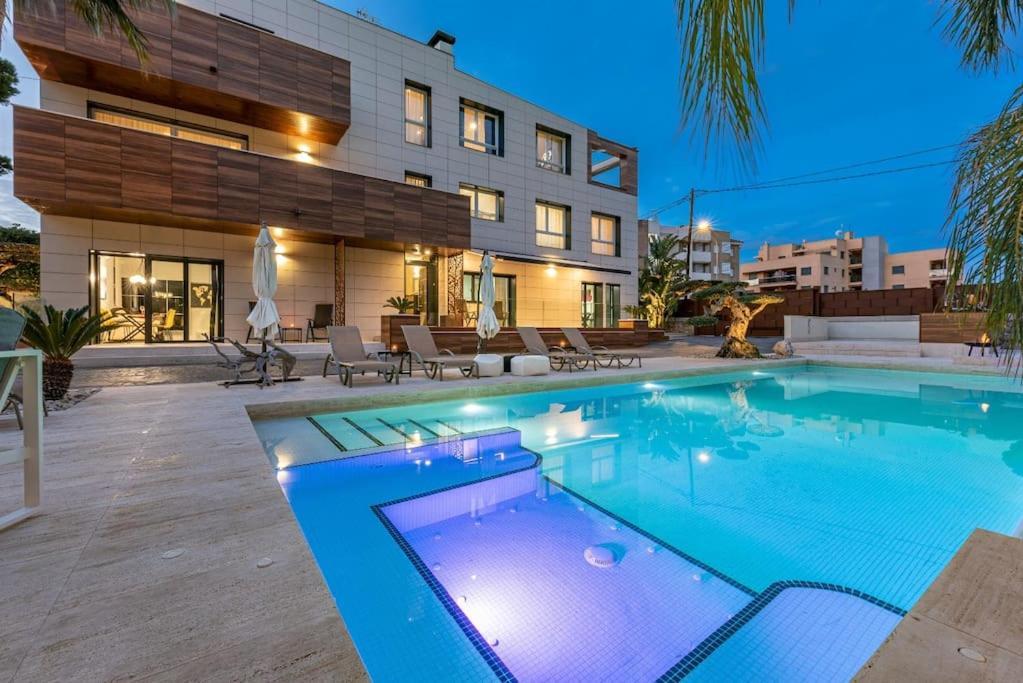 Lusso E Relax Con Piscina A 2 Minuti Dal Mare Miami Playa Exterior foto